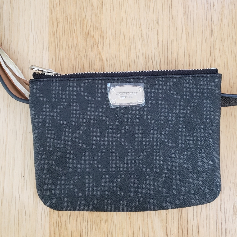NWT Michael Kors Fanny Pack - Picture 2 of 6